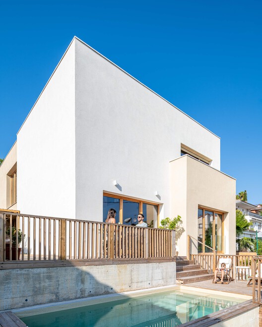 Arlo House / Luis Royon Barea and Andreu Arévalo Llàcer Arlo House / Luis Royon Barea and Andreu Arévalo Llàcer - Exterior Photography, Balcony