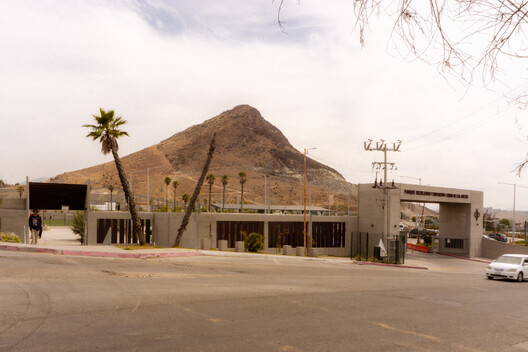 Abejas Sports and Recreation Center / border arquitectos Abejas Sports and Recreation Center / border arquitectos - Image 11 of 19