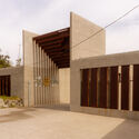 Centro de Esportes e Lazer Abejas / border arquitectos - Fotografia de Exterior, Centro Poliesportivo