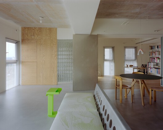 Raw & Warm Residence / Habitat Architects Raw & Warm Residence / Habitat Architects - Interior Photography, Wood