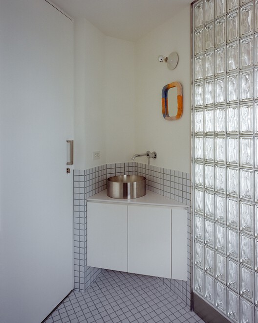 Raw & Warm Residence / Habitat Architects Raw & Warm Residence / Habitat Architects - Interior Photography, Bathroom, Glass