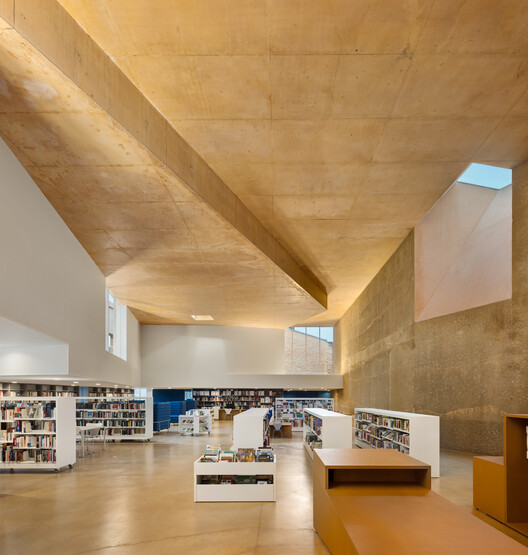 Construction of a Media Library and Redesign of a Music School in Sarlat-la-Canéda / Dominique Coulon & associés Construction of a Media Library and Redesign of a Music School in Sarlat-la-Canéda / Dominique Coulon & associés - Interior Photography