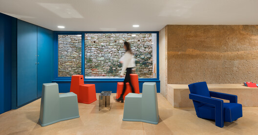 Construction of a Media Library and Redesign of a Music School in Sarlat-la-Canéda / Dominique Coulon & associés Construction of a Media Library and Redesign of a Music School in Sarlat-la-Canéda / Dominique Coulon & associés - Interior Photography, Living Room, Chair