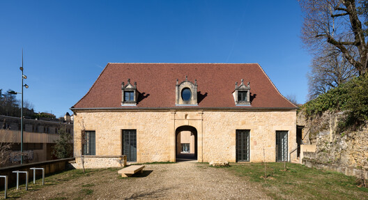 Construction of a Media Library and Redesign of a Music School in Sarlat-la-Canéda / Dominique Coulon & associés Construction of a Media Library and Redesign of a Music School in Sarlat-la-Canéda / Dominique Coulon & associés - Exterior Photography