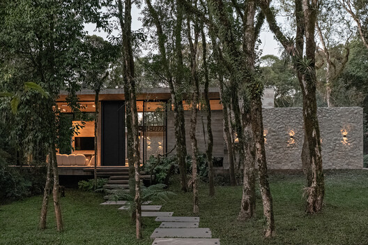Glass House / Charlene Koetz Arquitetura - Image 14 of 22