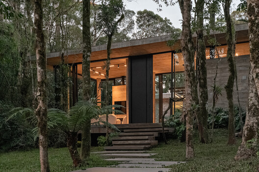 Glass House / Charlene Koetz Arquitetura - Image 16 of 22