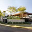 Forest House / Lucas Gonçalves Arquitetura - Houses