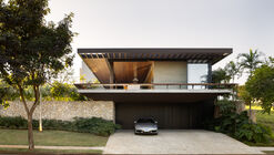 Forest House / Lucas Gonçalves Arquitetura