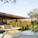 Forest House / Lucas Gonçalves Arquitetura - Houses