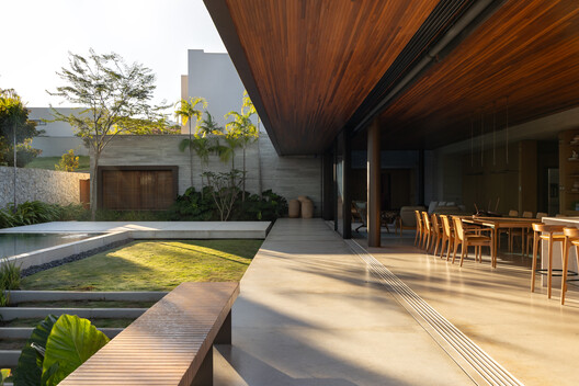Forest House / Lucas Gonçalves Arquitetura - Interior Photography, Wood, Courtyard