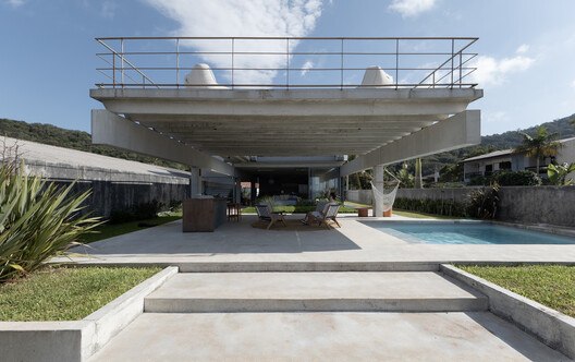Guaratuba House / Estúdio 41 - Image 1 of 35
