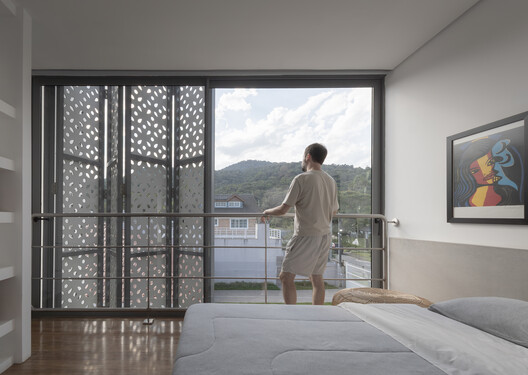 Guaratuba House / Estúdio 41 - Interior Photography, Bedroom, Glass, Bed