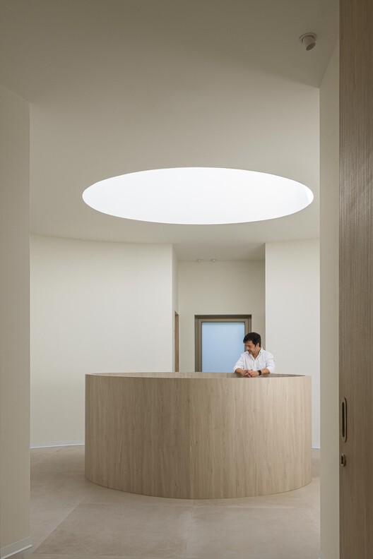 São João Pharmacy / Tsou Arquitectos São João Pharmacy / Tsou Arquitectos - Interior Photography