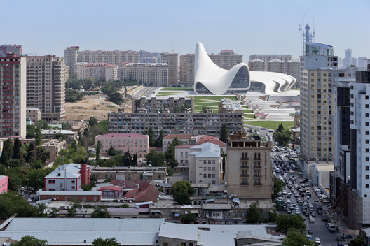 ZHA Designs 198-Hectare Urban District Around Baku Expo Center in Azerbaijan ZHA Designs 198-Hectare Urban District Around Baku Expo Center in Azerbaijan - Image 4 of 5
