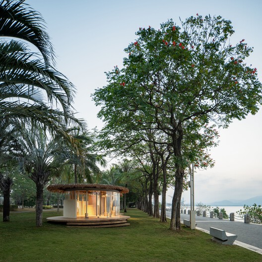 A Leaf Canopy by the Sea / Studio 10 A Leaf Canopy by the Sea / Studio 10 - Image 12 of 34
