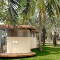  A Leaf Canopy by the Sea / Studio 10 - Exterior Photography, Retail Interiors, Garden
