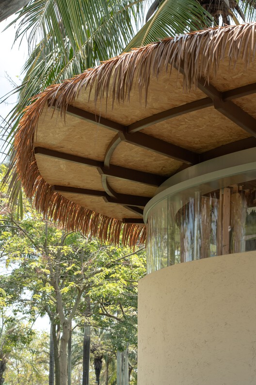 A Leaf Canopy by the Sea / Studio 10 A Leaf Canopy by the Sea / Studio 10 - Image 17 of 34