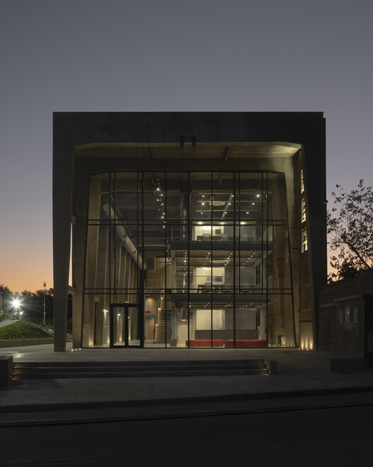 Audiovisual Experimentation Center / Dirección General de Arquitectura + Secretaria de Planificación + Municipalidad de Avellaneda Audiovisual Experimentation Center / Dirección General de Arquitectura + Secretaria de Planificación + Municipalidad de Avellaneda - Exterior Photography