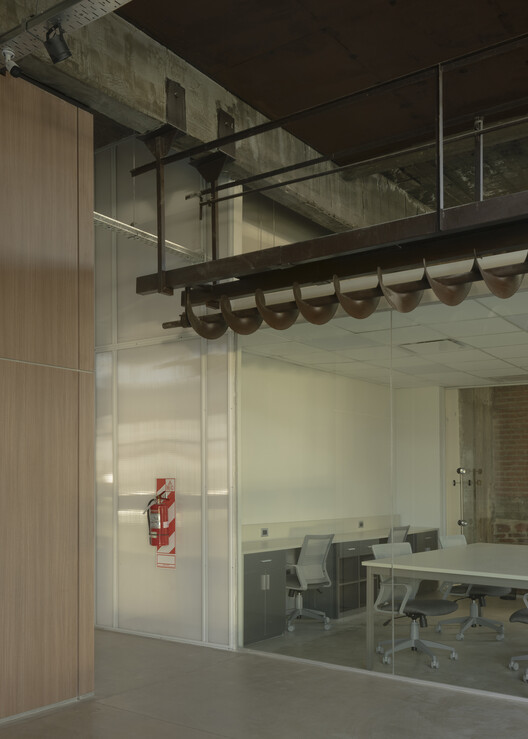 Audiovisual Experimentation Center / Dirección General de Arquitectura + Secretaria de Planificación + Municipalidad de Avellaneda Audiovisual Experimentation Center / Dirección General de Arquitectura + Secretaria de Planificación + Municipalidad de Avellaneda - Interior Photography, Wood, Lighting, Glass