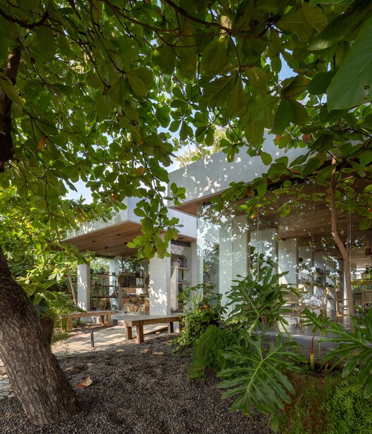 Cuattro Casa de Café / Faci Leboreiro Cuattro Casa de Café / Faci Leboreiro - Exterior Photography, Garden
