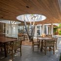 Cuattro Casa de Café / Faci Leboreiro - Interior Photography, Mixed Use Architecture, Deck, Beam