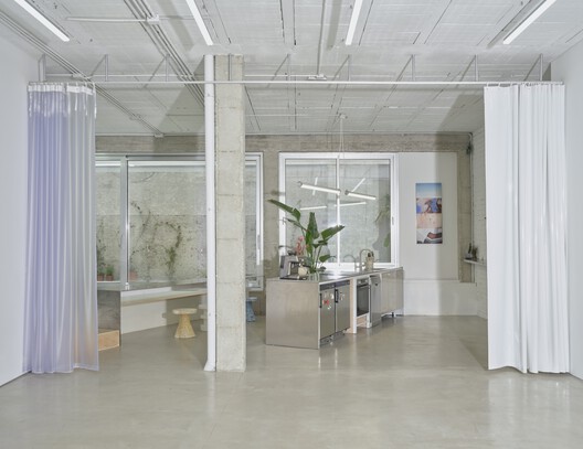 Hybrid Infrastructure Doble Erre / Morphism Hybrid Infrastructure Doble Erre / Morphism - Interior Photography