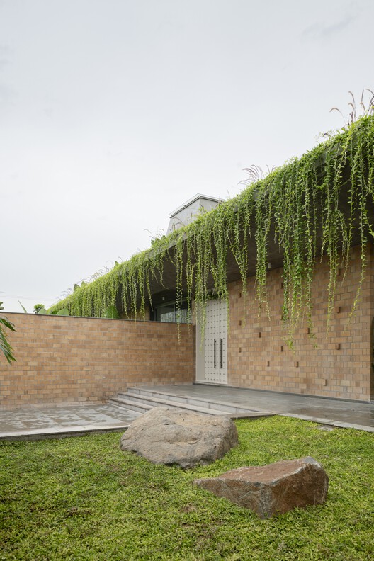 Twilight House / Spacefiction Studio Twilight House / Spacefiction Studio - Image 14 of 33