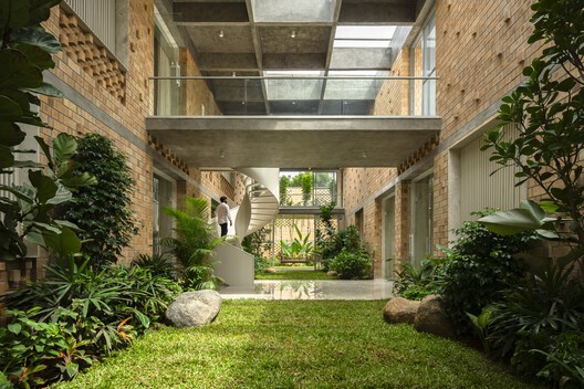 Twilight House / Spacefiction Studio Twilight House / Spacefiction Studio - Image 16 of 33