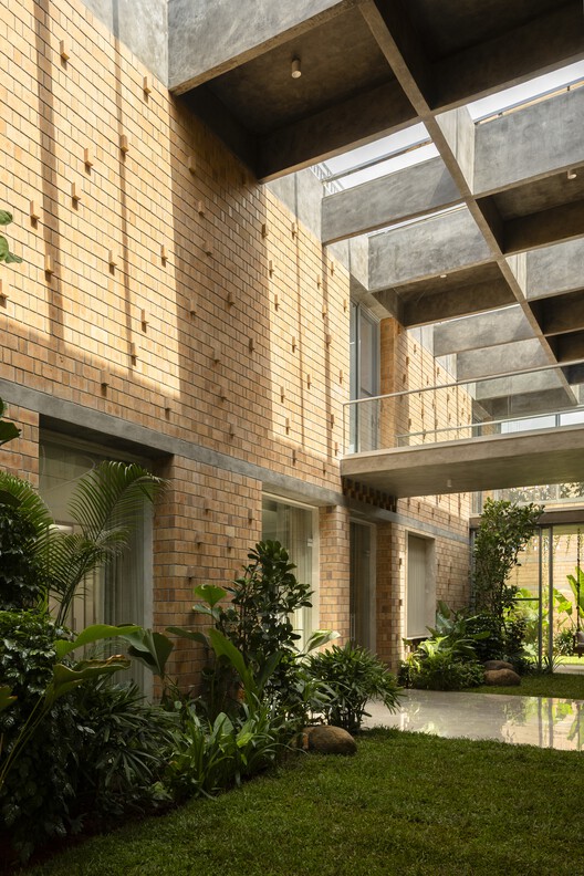 Twilight House / Spacefiction Studio Twilight House / Spacefiction Studio - Image 19 of 33