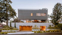 Trilogy House / Waechter Architecture