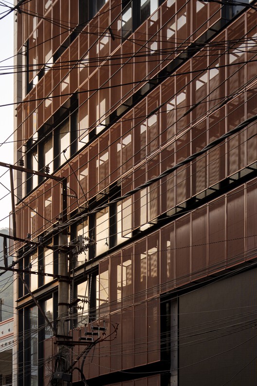 Screened Space Office Building / Studio UF+O Screened Space Office Building / Studio UF+O - Image 10 of 29