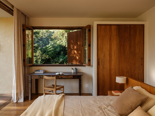 Japú House / AIA Estúdio Japú House / AIA Estúdio - Interior Photography, Bedroom, Wood, Bed, Chair