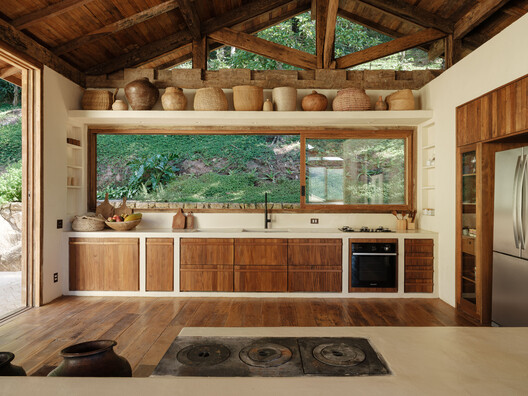 Japú House / AIA Estúdio Japú House / AIA Estúdio - Interior Photography, Kitchen, Wood, Countertop, Beam, Shelving