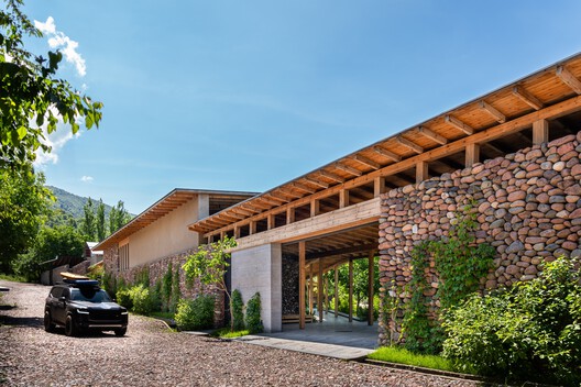 Country House in Boladala Village / ARC Architects Country House in Boladala Village / ARC Architects - Exterior Photography