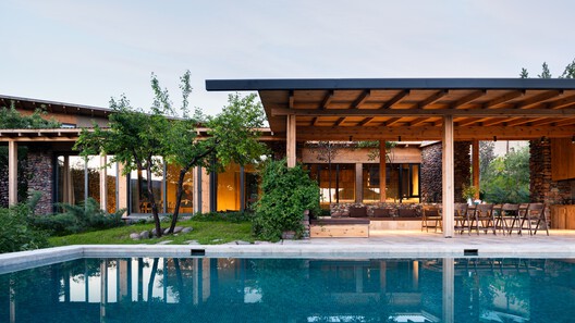 Country House in Boladala Village / ARC Architects Country House in Boladala Village / ARC Architects - Image 1 of 44