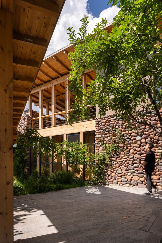 Country House in Boladala Village / ARC Architects Country House in Boladala Village / ARC Architects - Exterior Photography, Wood