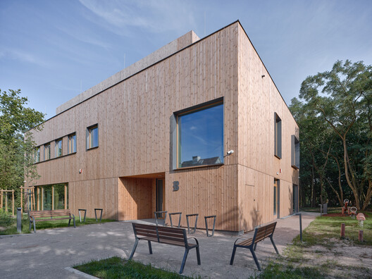 Public Library in Choszczówka / Ambient - Exterior Photography