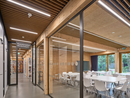 Public Library in Choszczówka / Ambient - Interior Photography, Wood