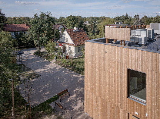 Public Library in Choszczówka / Ambient - Exterior Photography