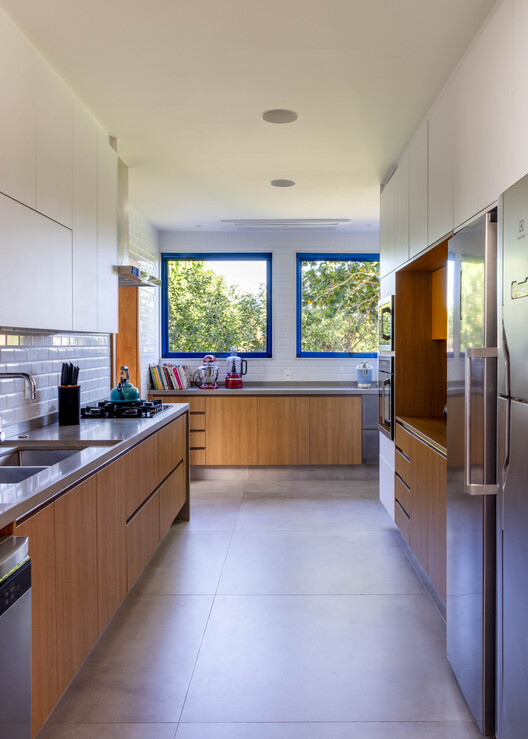 MFA House / Simone Jazbik Arquitetura MFA House / Simone Jazbik Arquitetura - Interior Photography, Kitchen, Countertop, Wood, Lighting, Sink