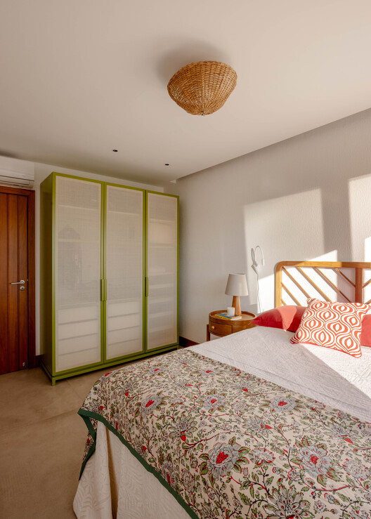 MFA House / Simone Jazbik Arquitetura MFA House / Simone Jazbik Arquitetura - Interior Photography, Bedroom, Bed, Wood, Lighting