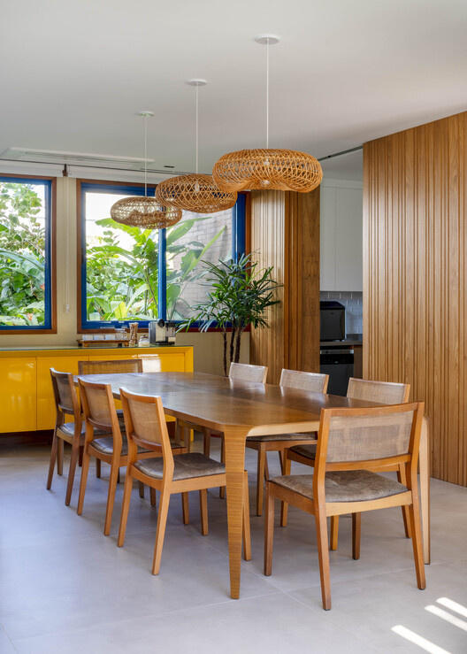 MFA House / Simone Jazbik Arquitetura MFA House / Simone Jazbik Arquitetura - Interior Photography, Dining room, Wood, Table, Chair, Lighting