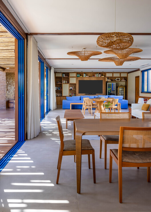 MFA House / Simone Jazbik Arquitetura MFA House / Simone Jazbik Arquitetura - Interior Photography, Dining room, Wood, Chair