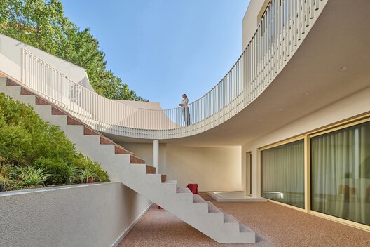 The Gallery House / Maden Architects The Gallery House / Maden Architects - Exterior Photography, Handrail