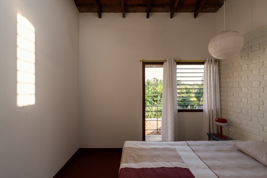 The Threshold House / Madras Spaces The Threshold House / Madras Spaces - Interior Photography, Bedroom, Wood, Bed