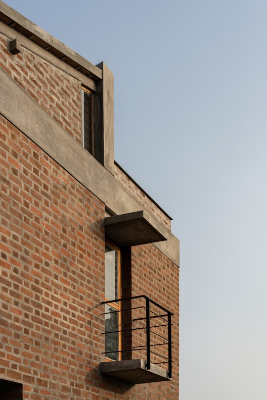 The Threshold House / Madras Spaces The Threshold House / Madras Spaces - Interior Photography, Brick