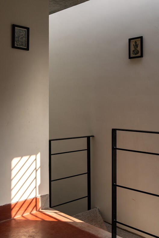 The Threshold House / Madras Spaces The Threshold House / Madras Spaces - Interior Photography, Wood, Handrail, Stairs