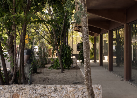Esquina Nativa Center / TACO taller de arquitectura contextual Esquina Nativa Center / TACO taller de arquitectura contextual - Image 22 of 29