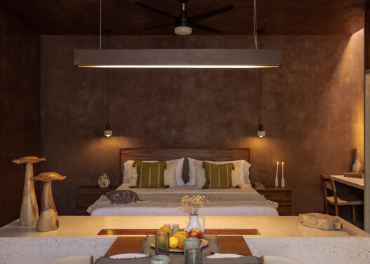 Esquina Nativa Center / TACO taller de arquitectura contextual Esquina Nativa Center / TACO taller de arquitectura contextual - Interior Photography, Bedroom, Wood, Bed, Lighting