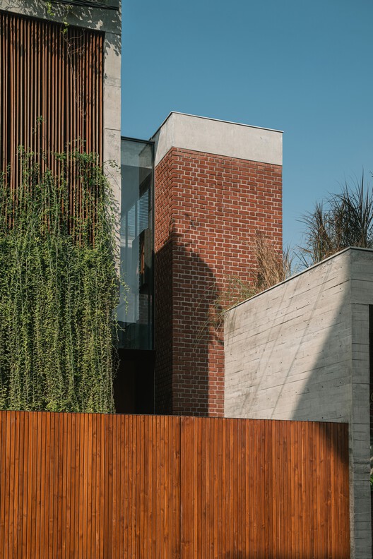 The House of Memories / Studio Lagom The House of Memories / Studio Lagom - Image 2 of 51